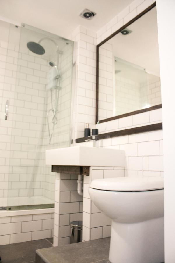 Spacious Industrial Style Apartment 런던 외부 사진
