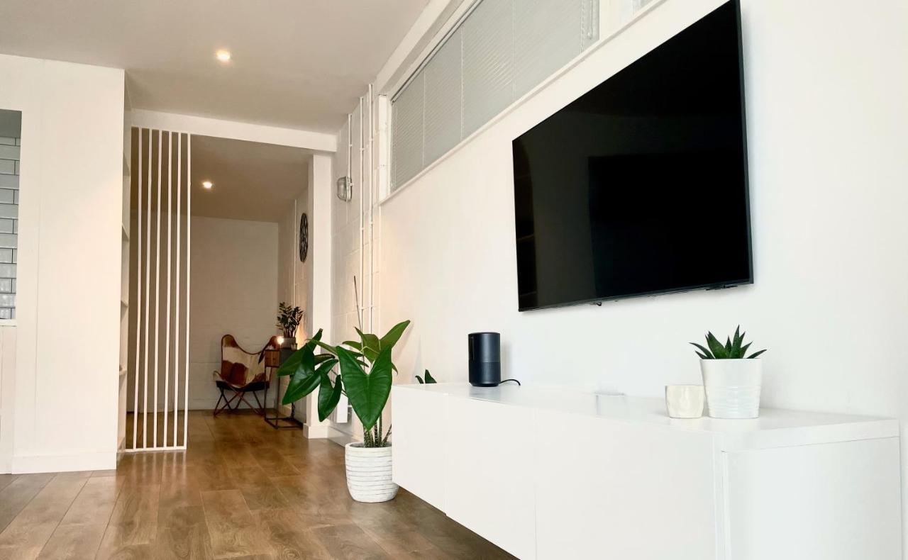 Spacious Industrial Style Apartment 런던 외부 사진