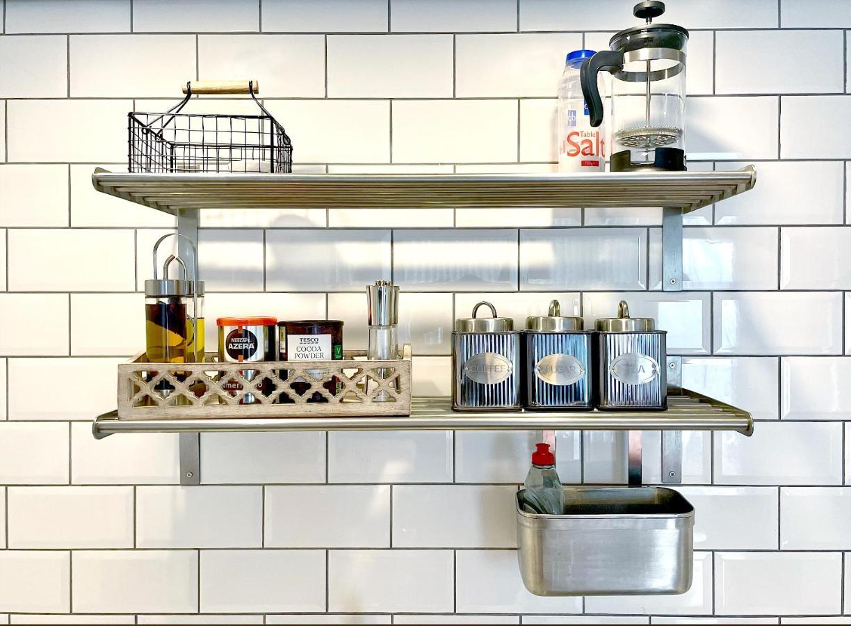 Spacious Industrial Style Apartment 런던 외부 사진